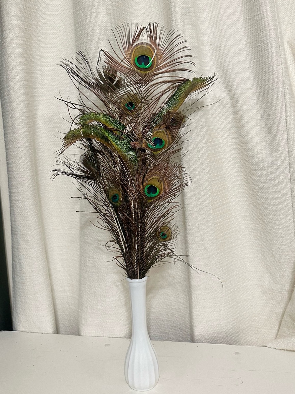 Vintage 1980s Peacock Feathers Milk Glass Flower Bud Vase Ribbed Edges 9" Tal